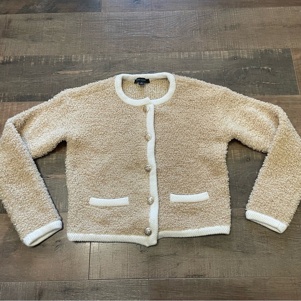 Ann Taylor Bouclé Button-Front Jacket in Beige with Cream Trim XS - Picture 2 of 11